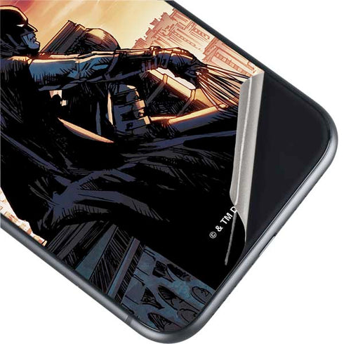 DC Comics Batman War on Crime Cover (Brazil) iPhone 11 Skin